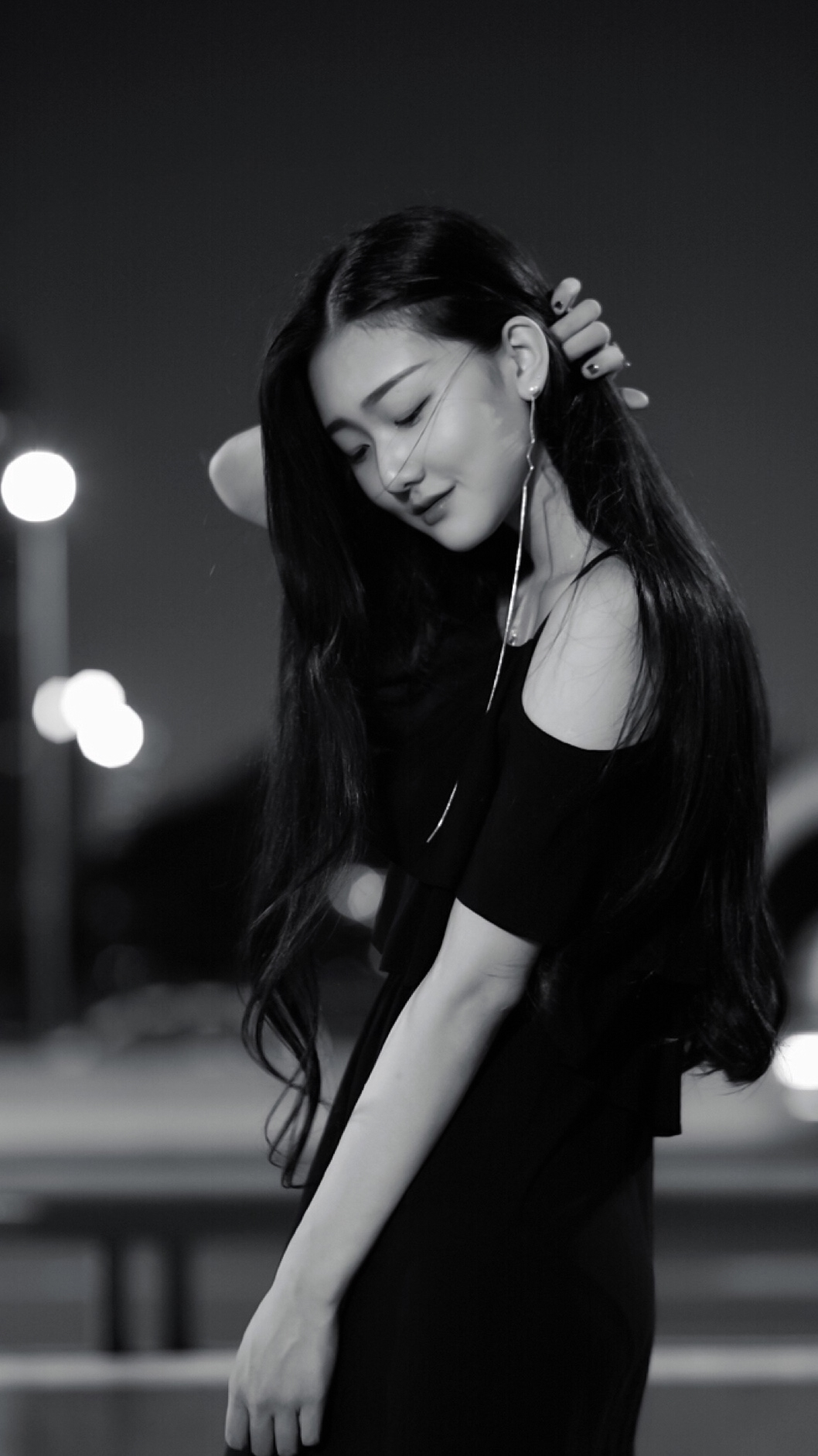 率直伶俐明朗活泼的蝶衣