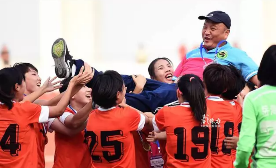 国足历届主教练,虽然日光已经渐渐的远去,但是