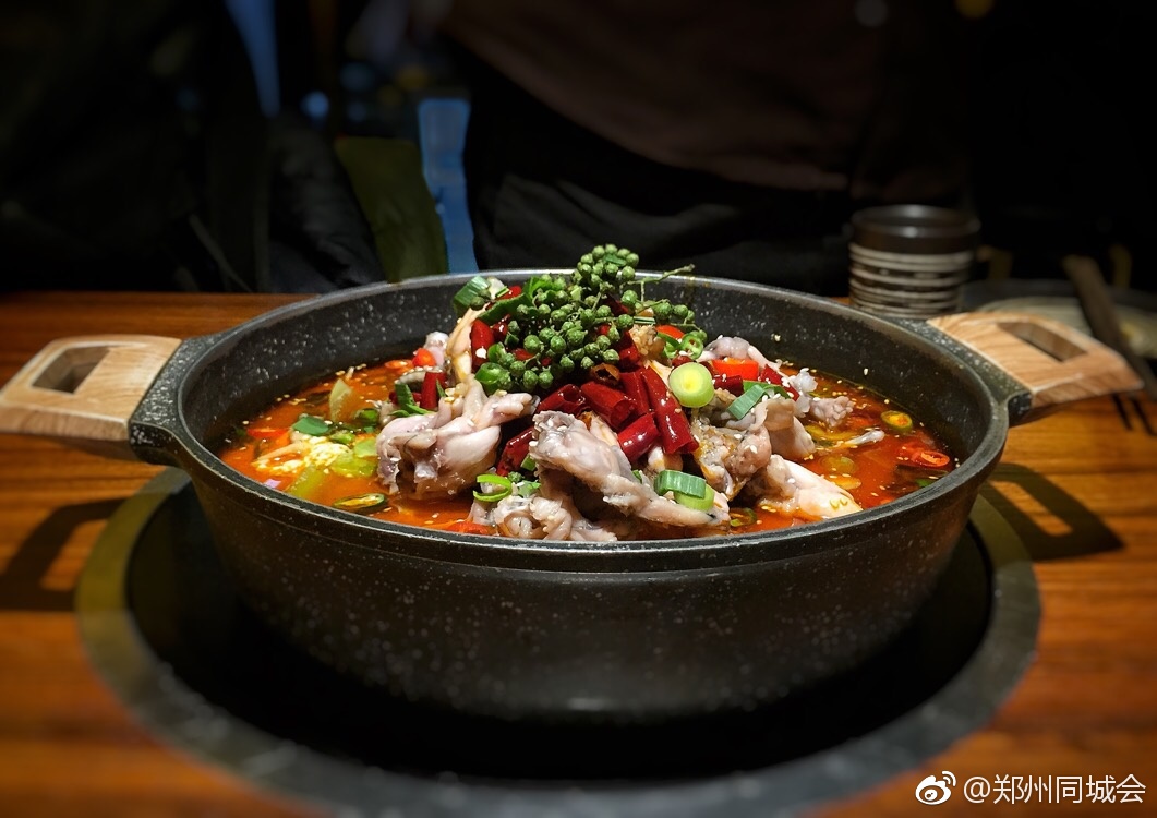 白总管藤椒豆花鸡|在瑟瑟寒风中为那一口美味赴汤蹈火