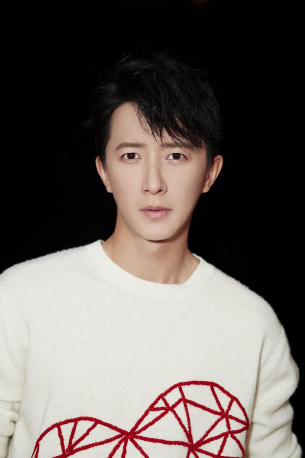 开年佳作《前任3》票房突破19亿 演员韩庚火力全开