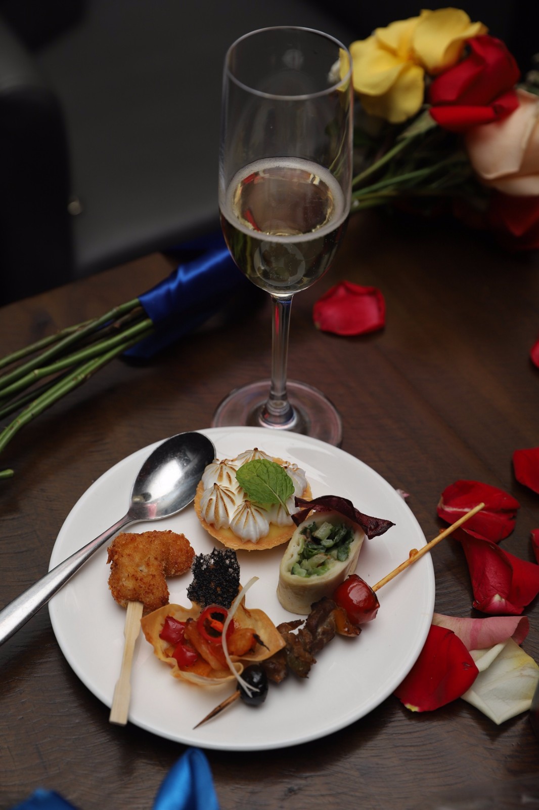 花团锦簇,风姿绰约,带你看高逼格法式西餐周年庆典