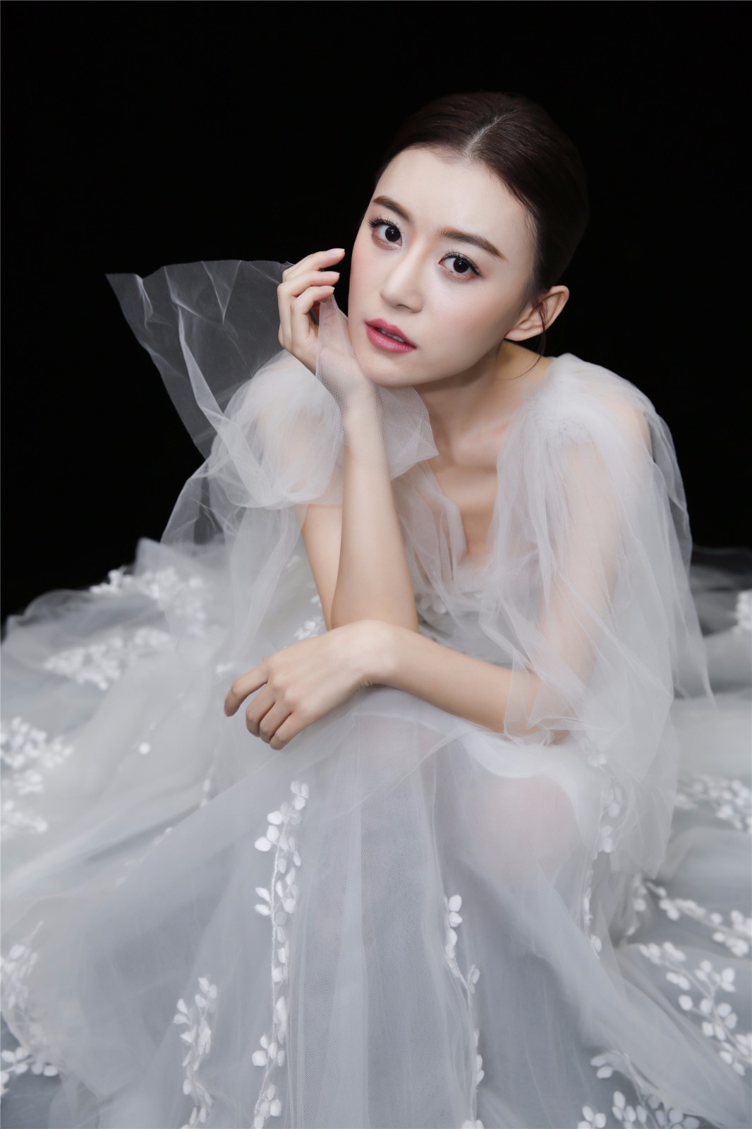 刘子鹤亮相时尚盛典芈月传感恩郑晓龙