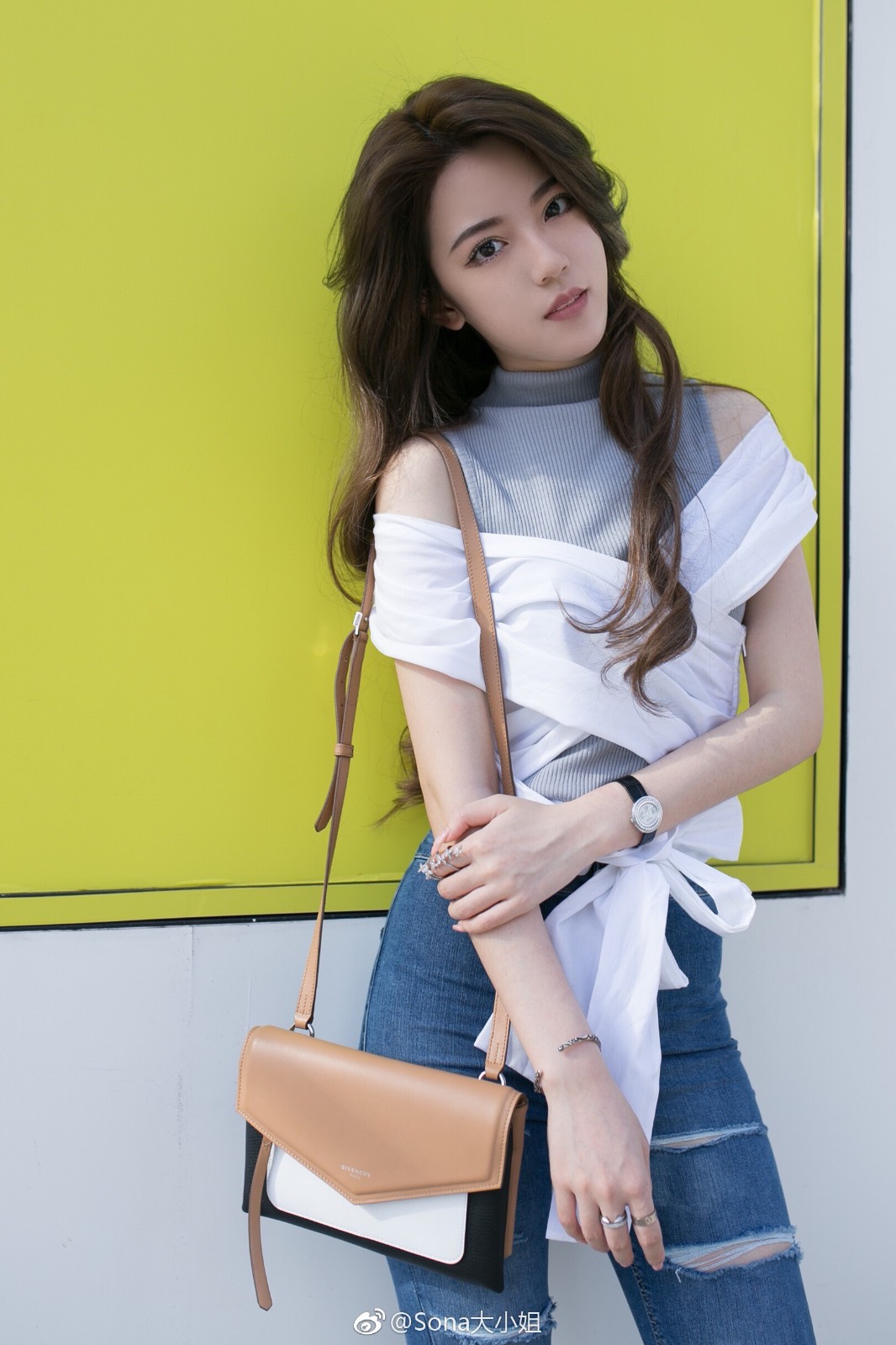 校花日记 sona大小姐 16岁 深圳校园直播女神大赛冠军声音很好听|深圳