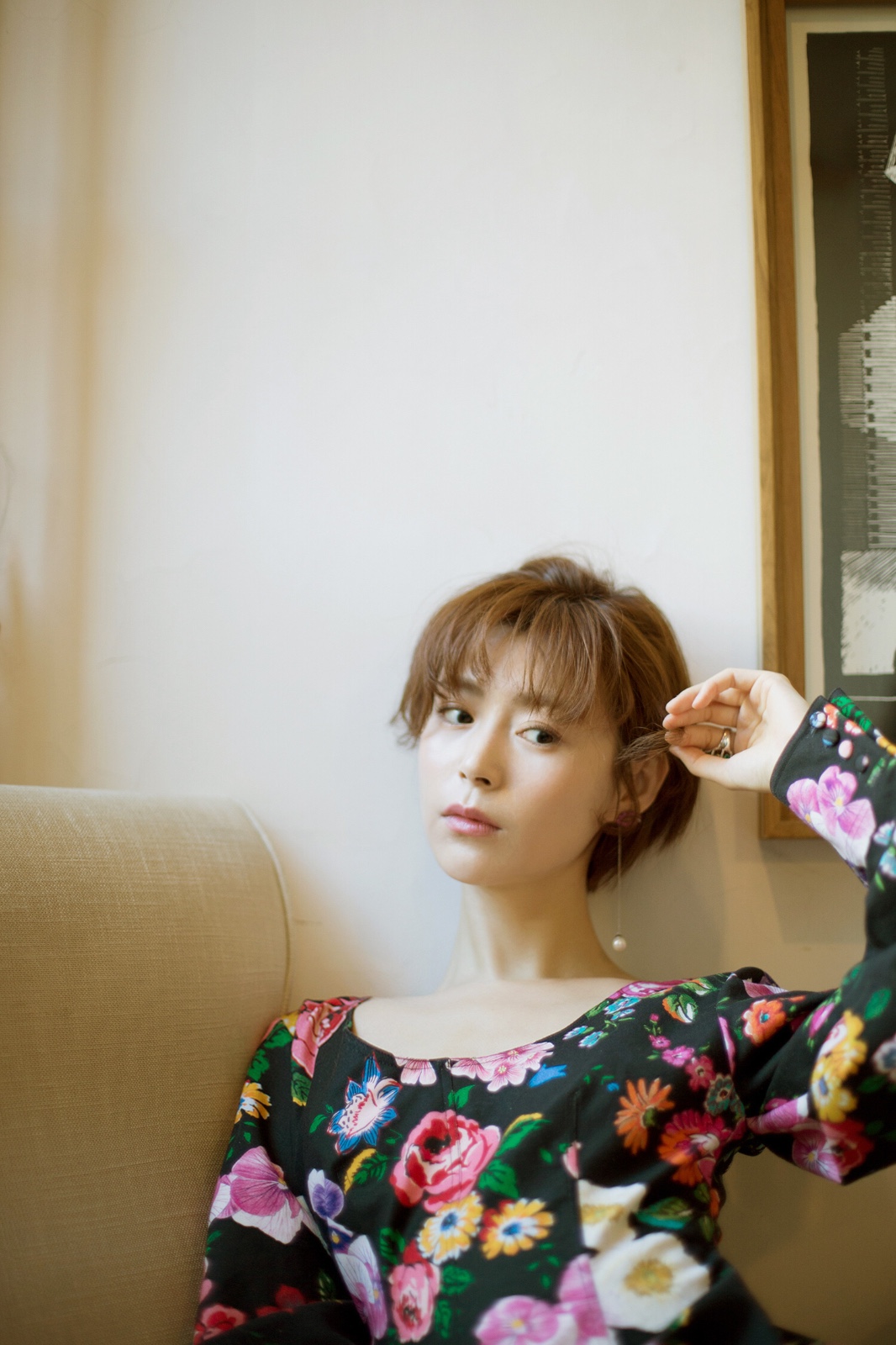 演员卢杉清新亮相 斩获"年度最具潜力艺人"奖项