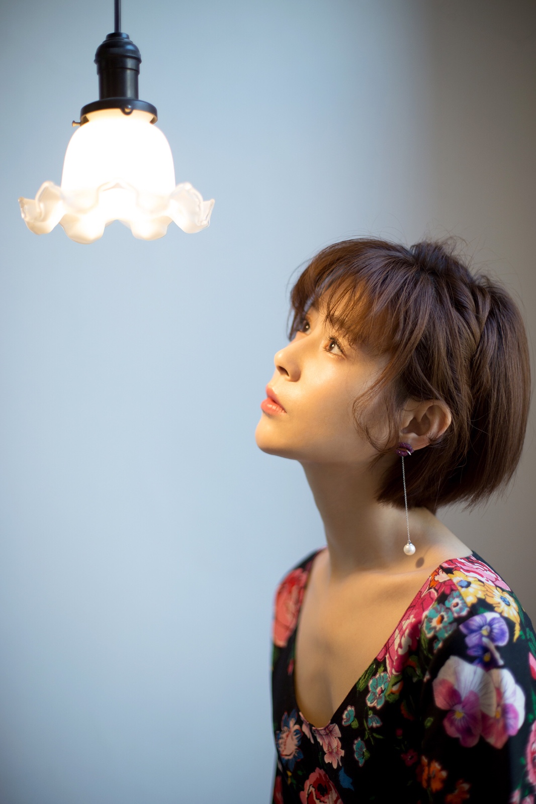 演员卢杉清新亮相 斩获"年度最具潜力艺人"奖项