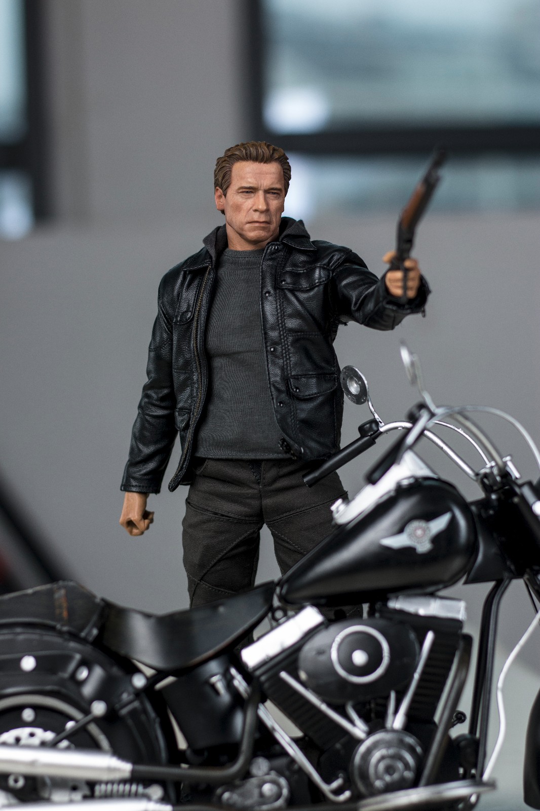 hottoys终结者创世纪t800阿诺施瓦辛格