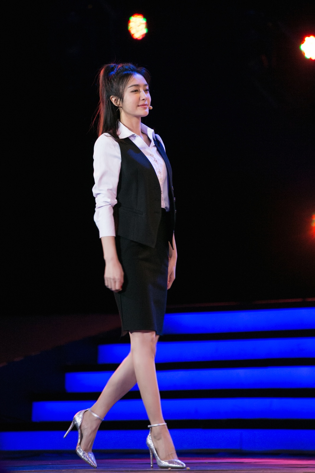 秦岚受邀北京卫视春晚 将上演温馨小品