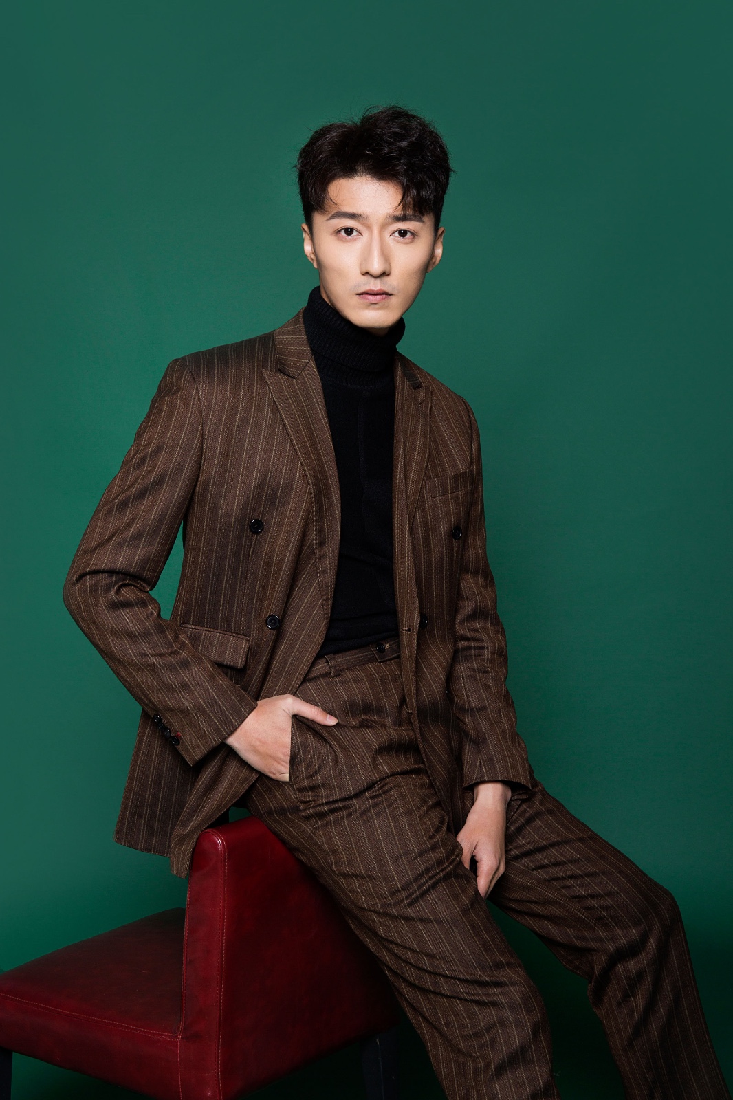 金泽灏西装写真发布型格绅士诠释轻熟男style