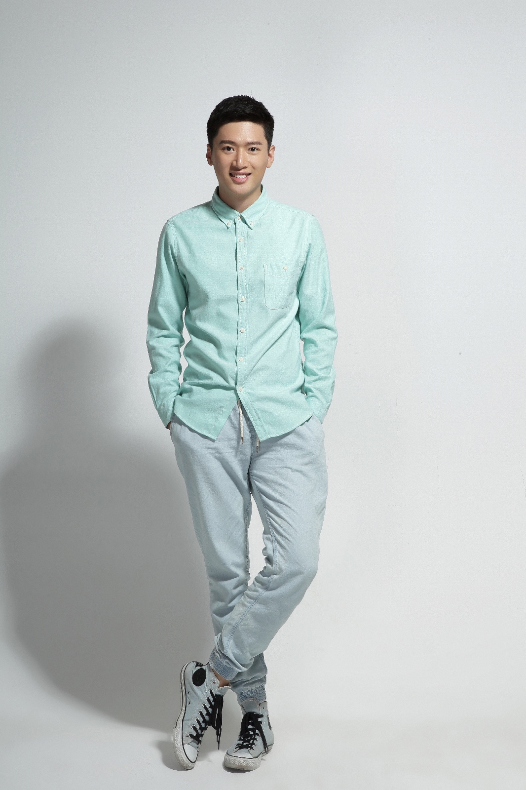 近日,青年演员李牧参与的由凤凰视频,凤凰网体育,一点资讯联合录制的