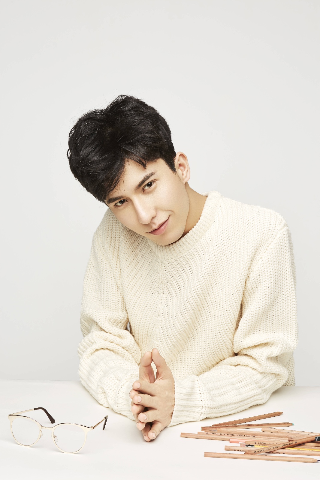 演员西尔扎提综艺秀 还原本真挑战自我