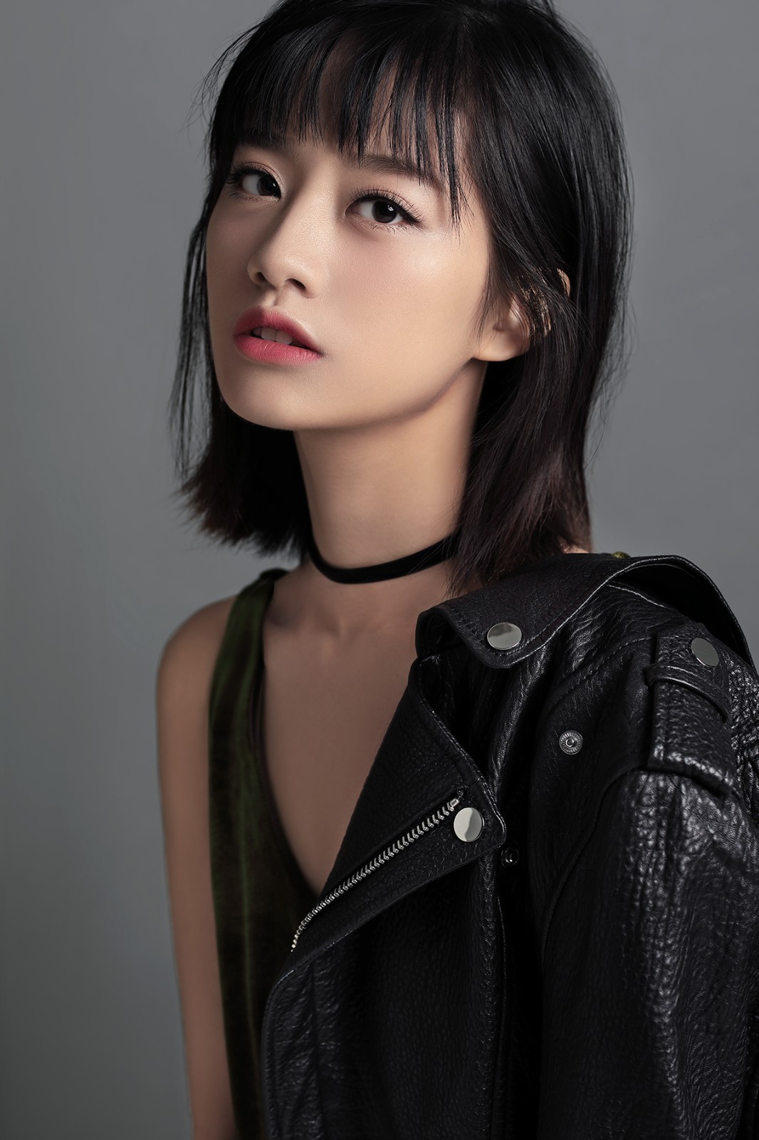 嘉行新人李婷婷被骂上热搜 只因是杨幂妹妹?