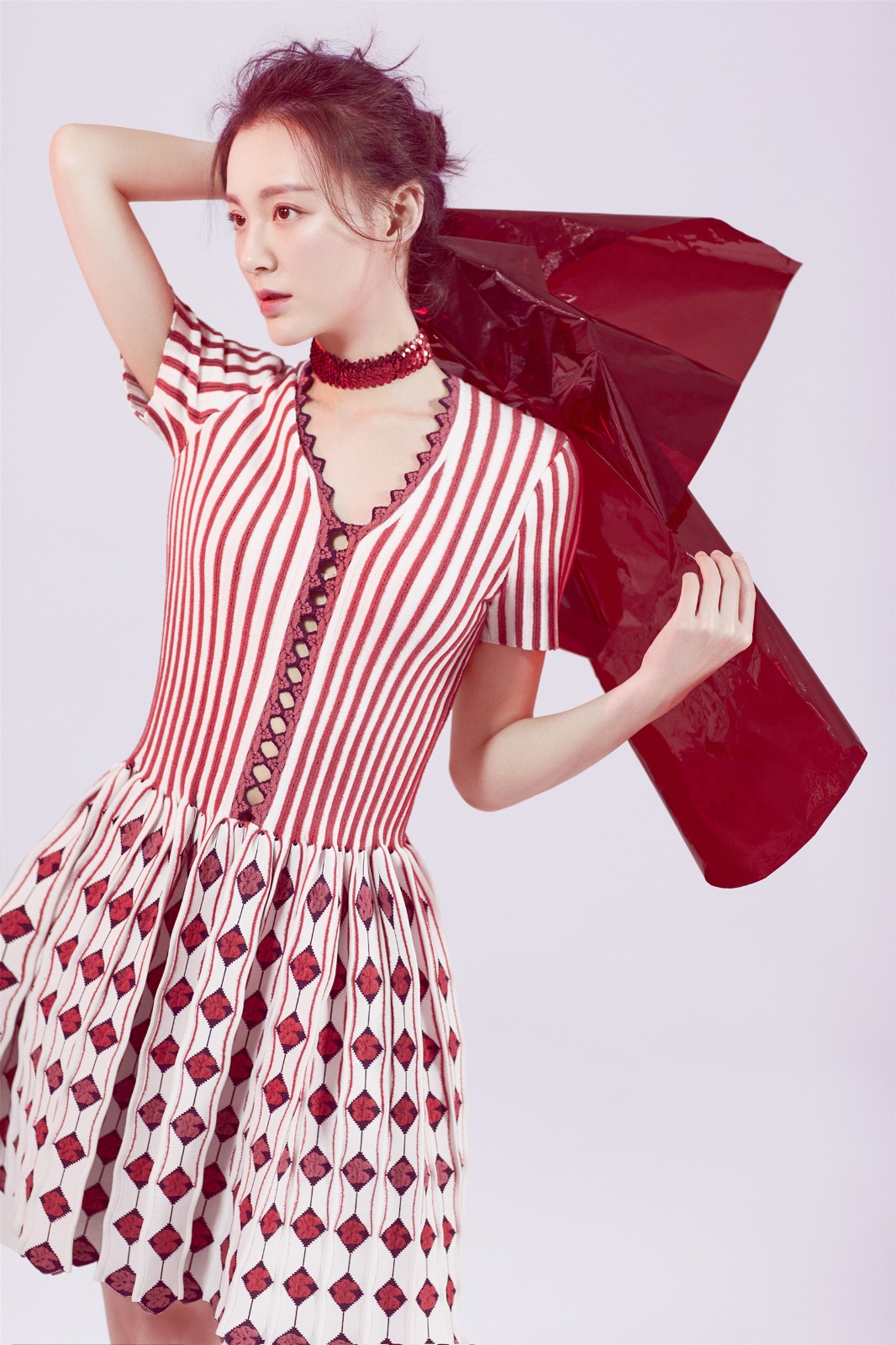 毛林林推新年写真 《谈判官》夏杉杉"红"运当头