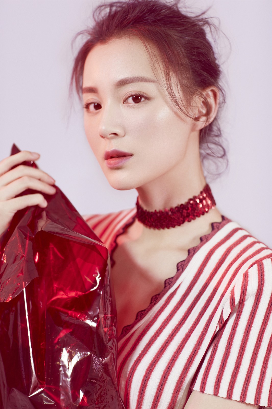 毛林林推新年写真 《谈判官》夏杉杉"红"运当头