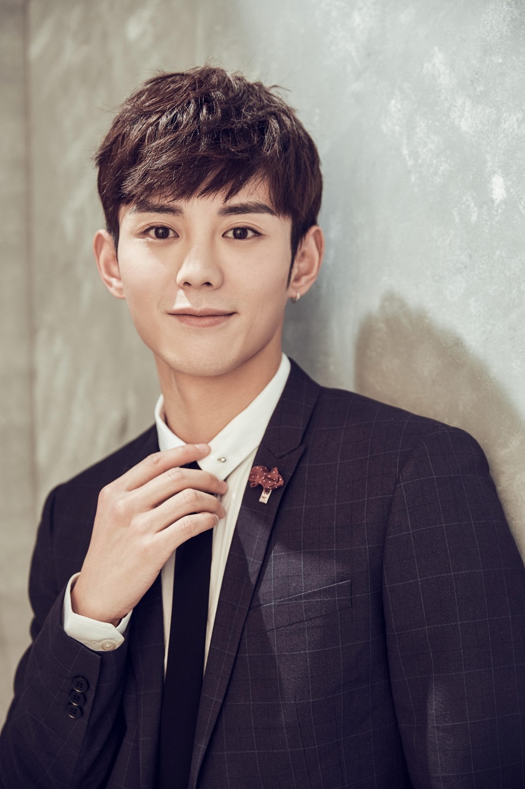 治愈"萌"系男神蓝博最新写真 阳光帅气不失时尚