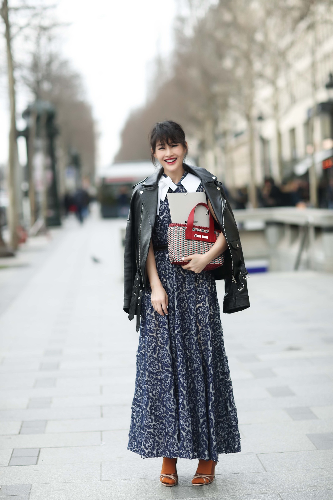 陈燃亮相巴黎时装周 温婉清新引领早春新风尚