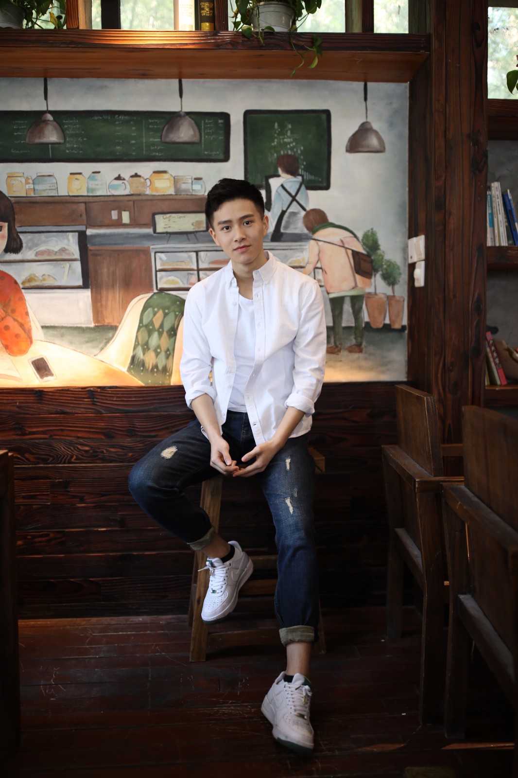 95后新生代人气小生马昊加入喜天影视