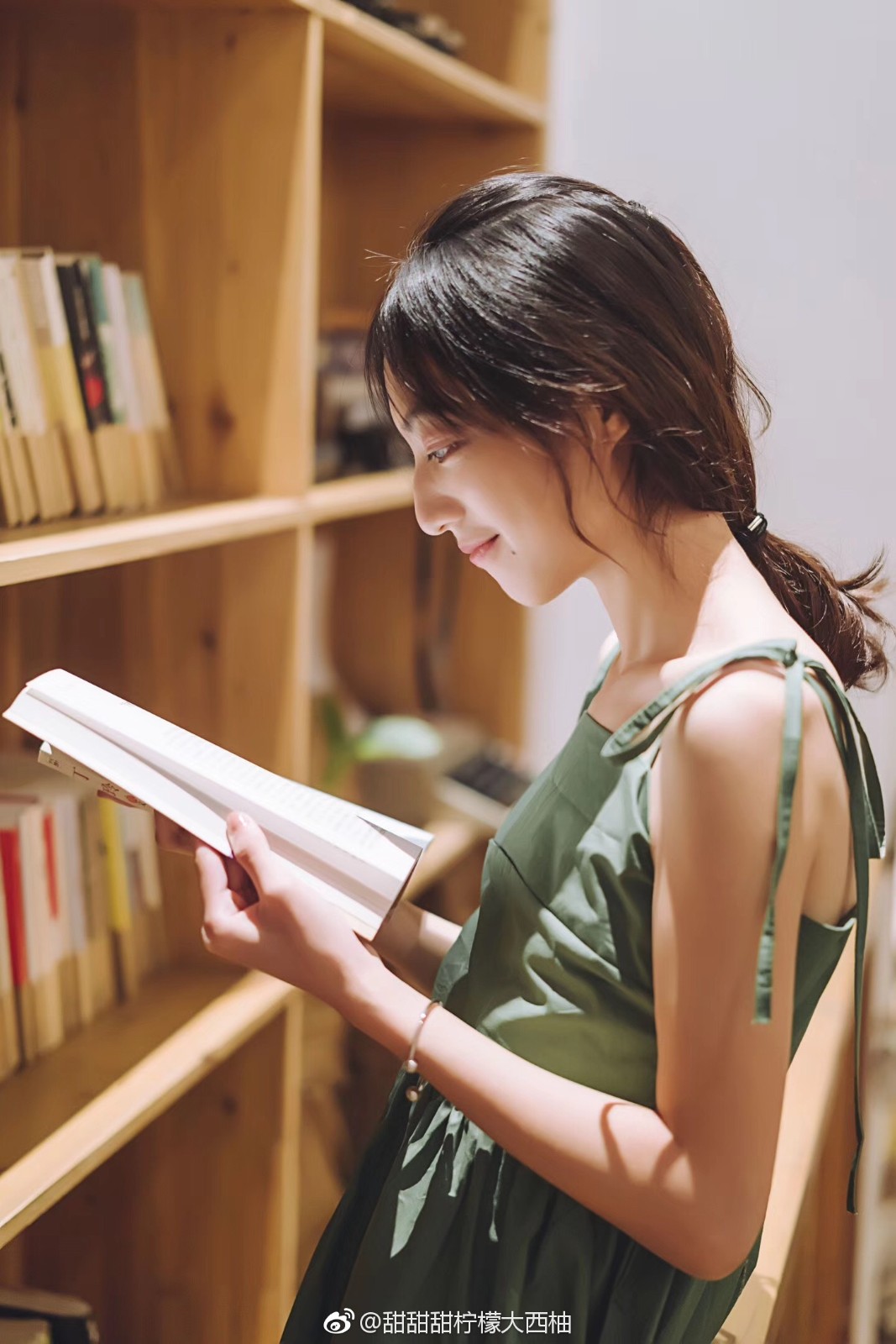 校花日记 黄晓诗 来自浙浙江外语学院 对各种语种方言感兴趣