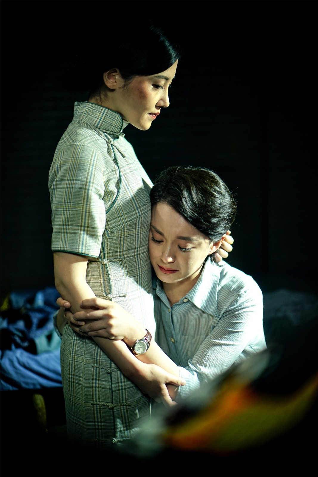 毛林林《红蔷薇》今日收官 "竹菊姐妹"结局很虐心