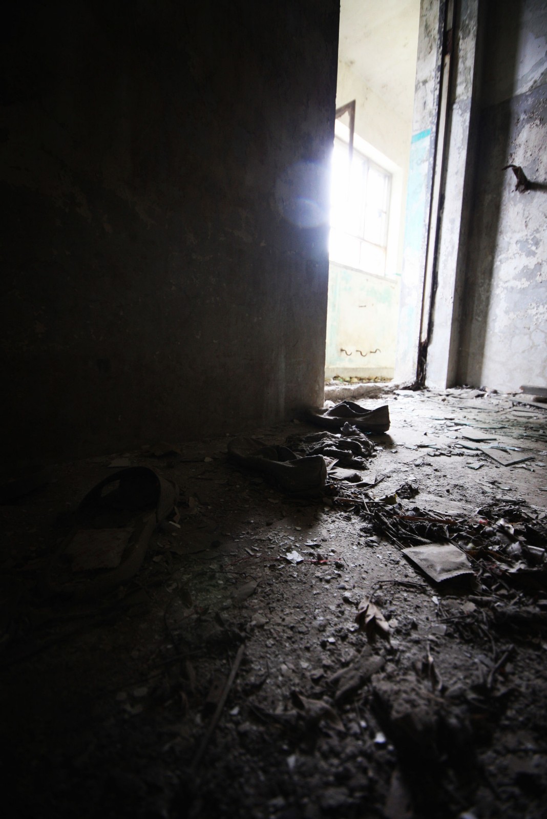 废弃的三线工厂看起来有些恐怖但是很有感觉