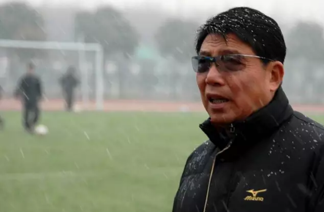 国足历届主教练,虽然日光已经渐渐的远去,但是