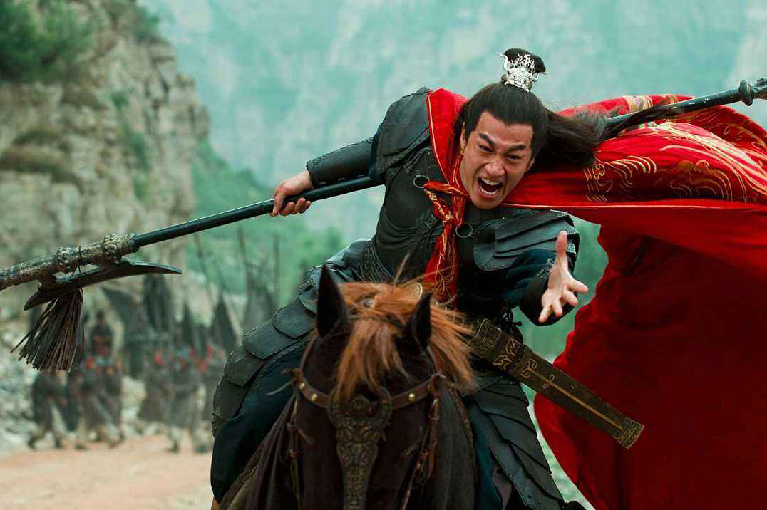 曹操最幸运的一次,被吕布的骑兵活捉,却又阴差阳错放了