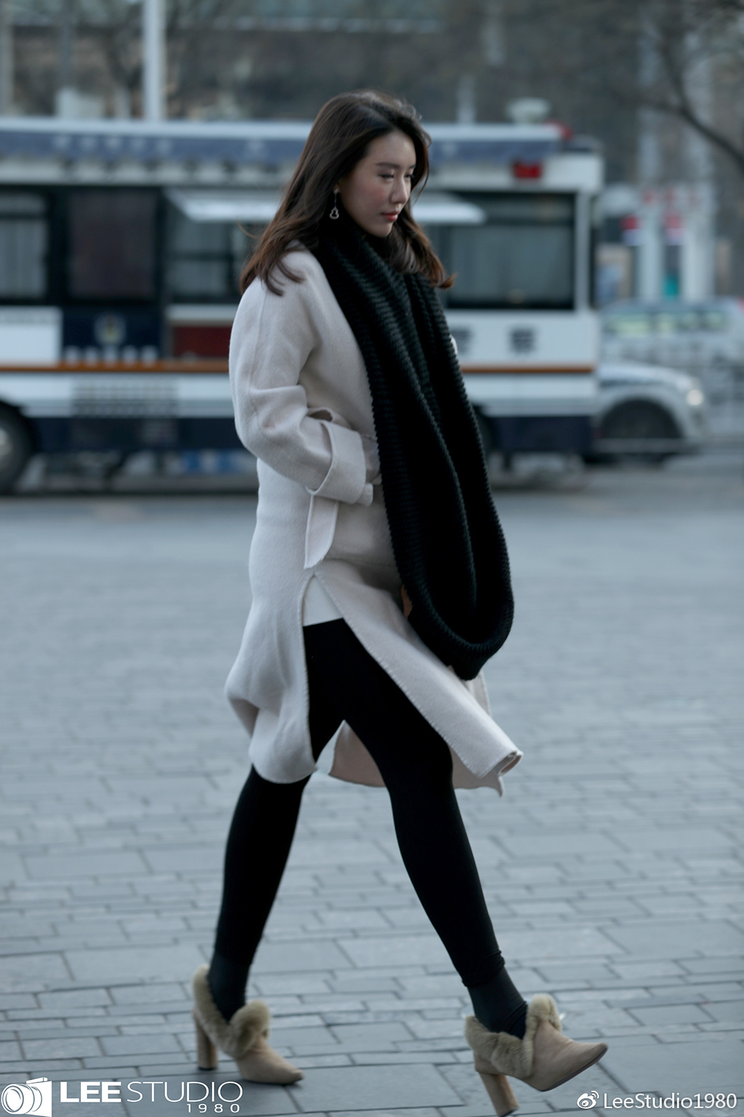 街拍邻家女孩现身北京三里屯