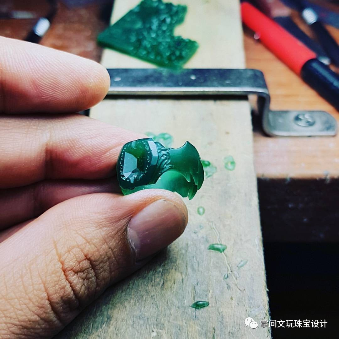 手工银饰教学:带你来看看一款翅膀戒指的雕蜡解析