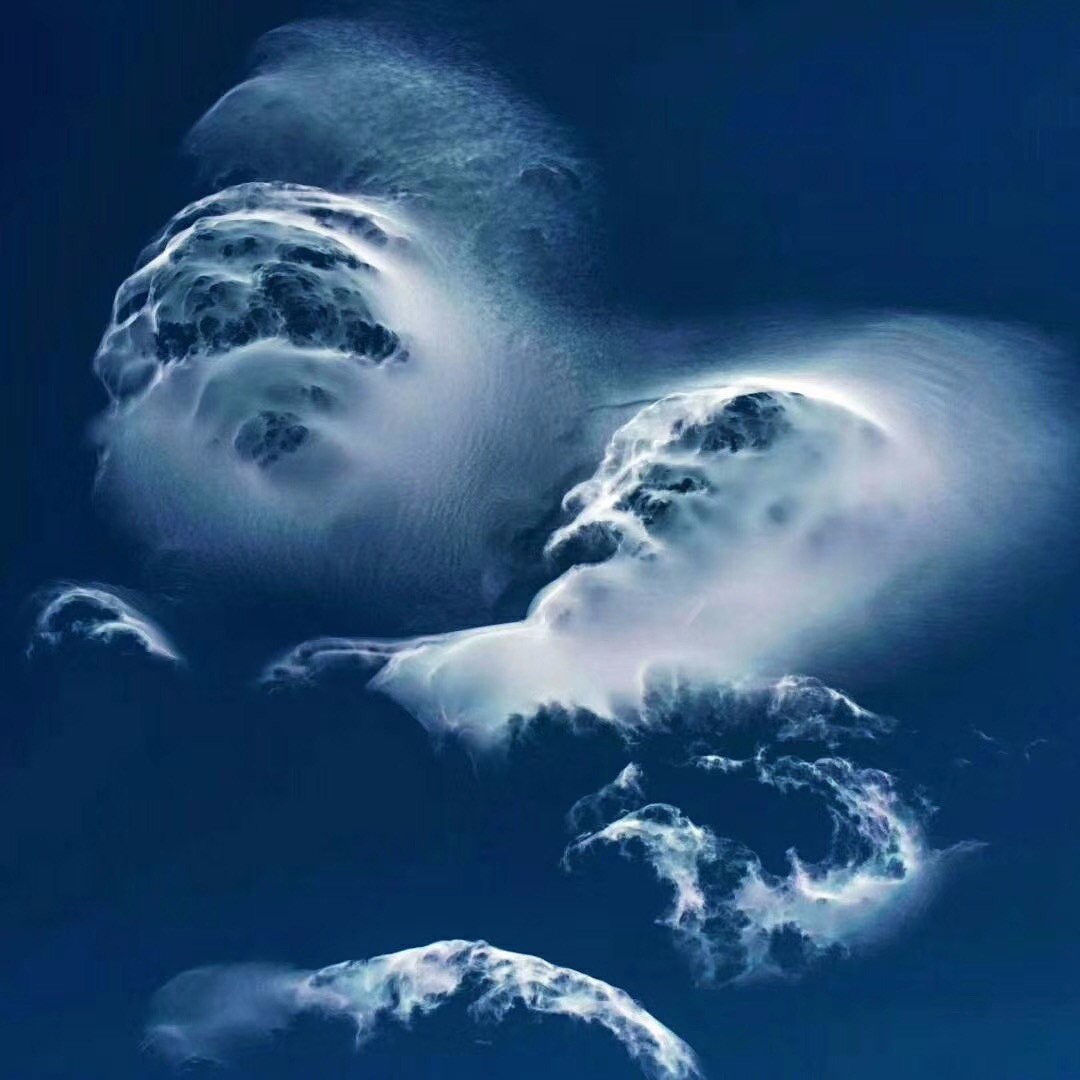 云南上空出现奇观异象,美丽的天空刷爆朋友圈