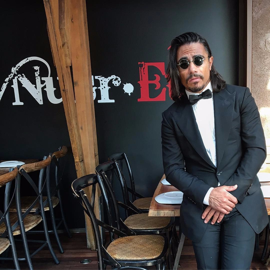 手肘最咸的男人-撒盐哥nusr et照片一组(salt bae