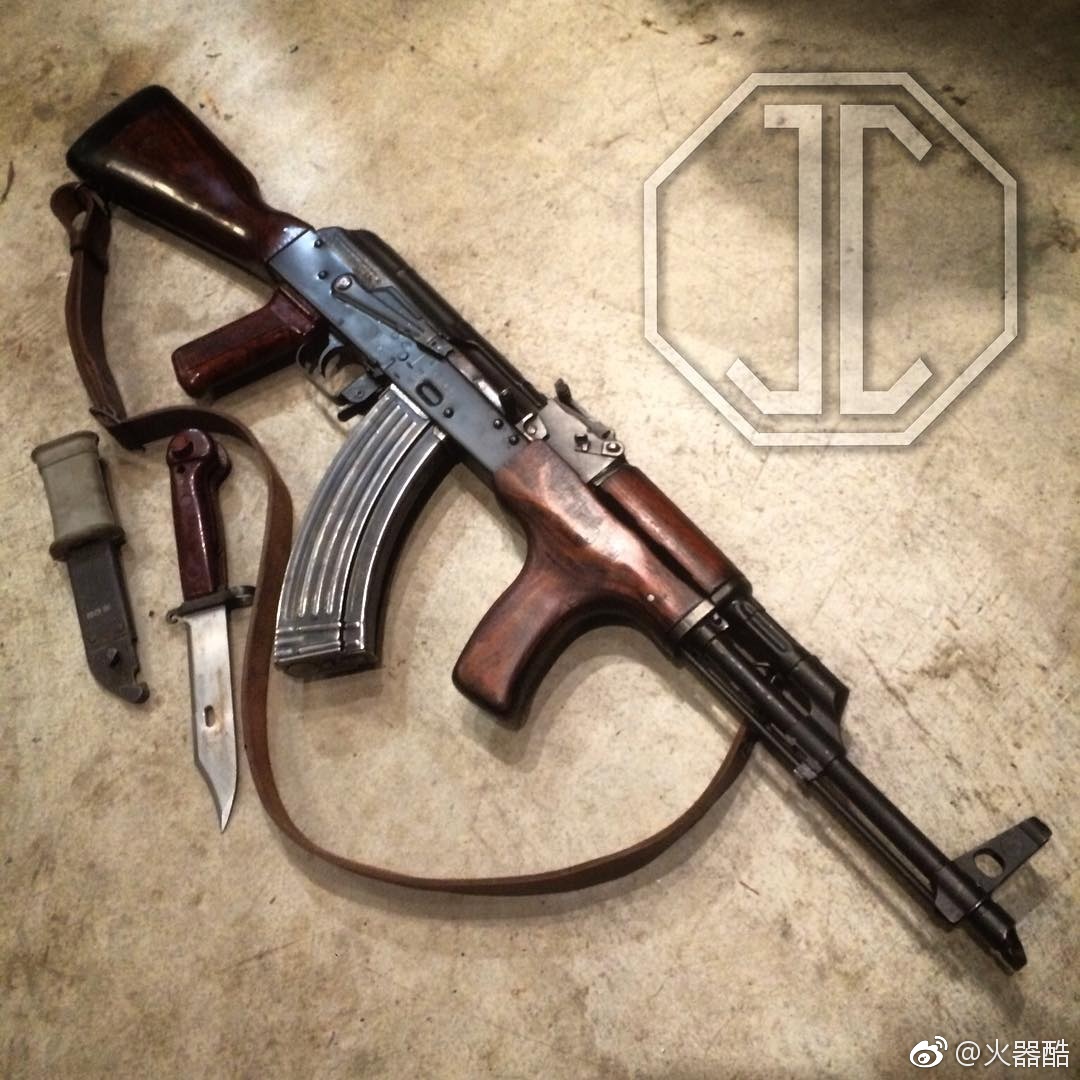 罗马尼亚出品的ak系风格步枪美图欣赏