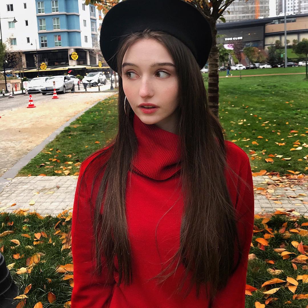 17岁土耳其少女ilayserah_新浪看点