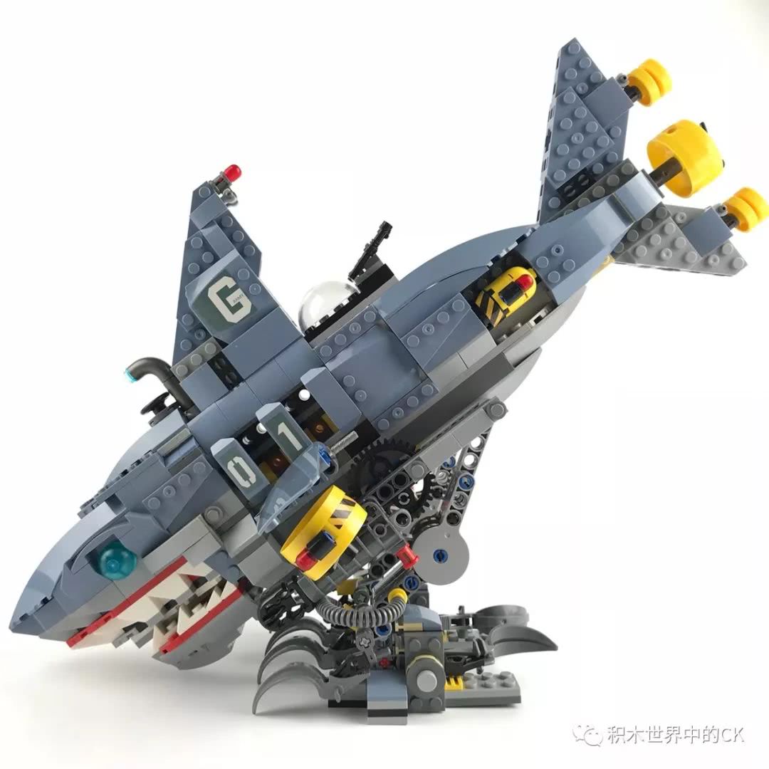 将牌31101 忍者大电影系列 巨大的鲨鱼机甲!