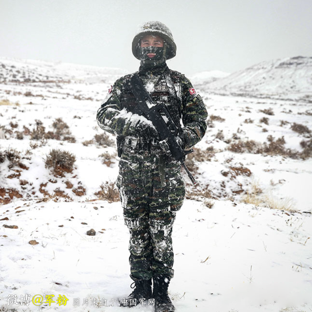 边防战士风雪图片