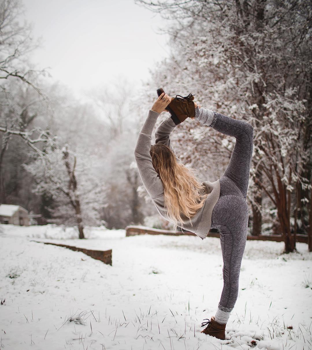 冬天藏精气的好时节练瑜伽不仅帮你修身养性还能提高免疫力