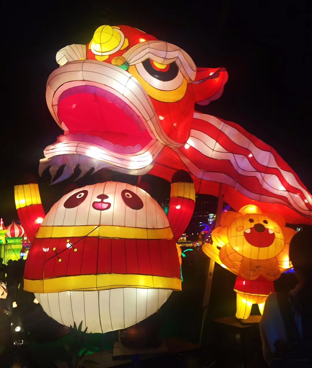 元宵节漂亮的花灯刷屏了朋友圈