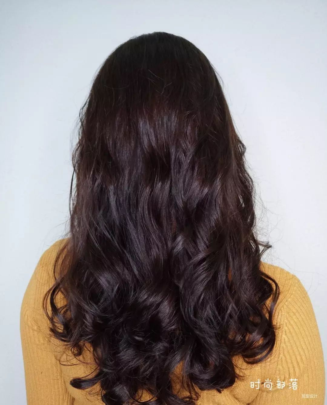 蛋糕卷蛋卷烫发引领时尚