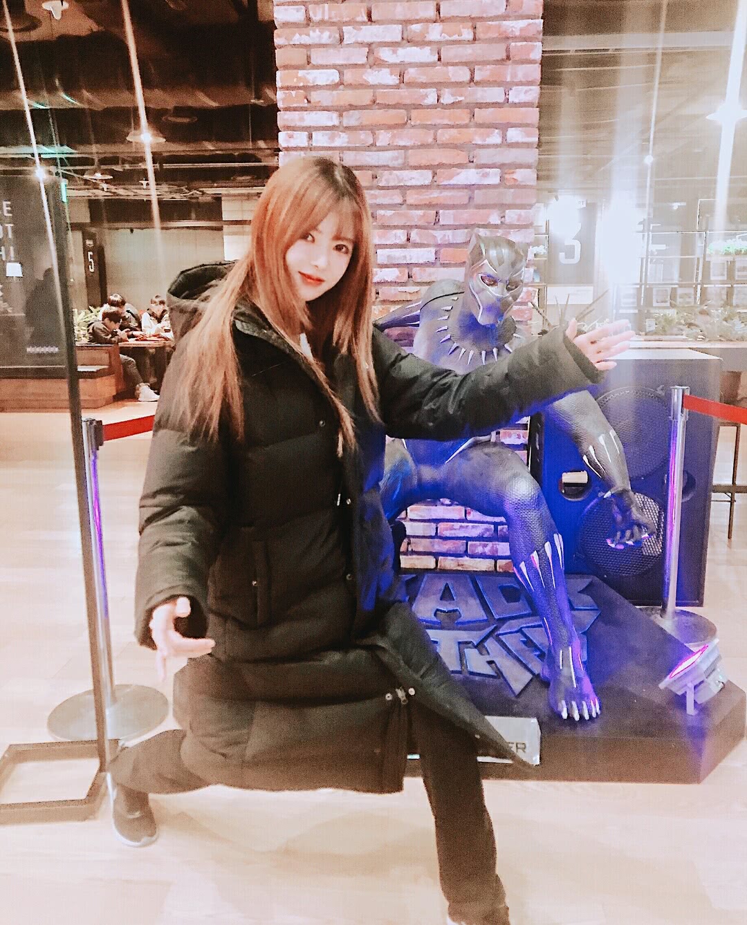 亚洲第一美少女阿英又双叒玩绝地求生5杀吃鸡沉迷其中