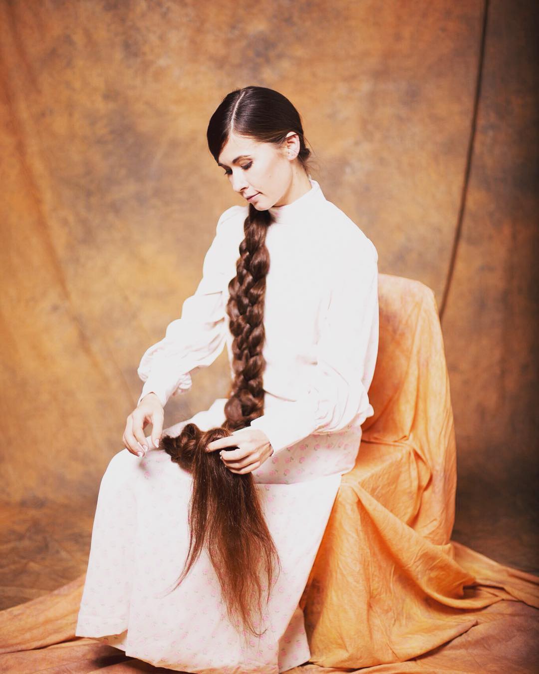 来自拉脱维亚的长发姑娘aliia