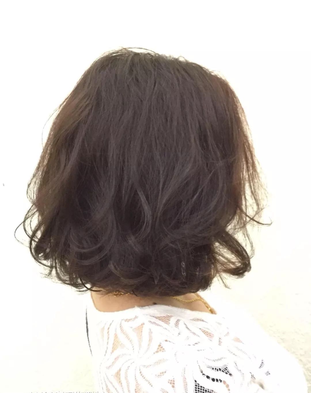 蛋糕卷蛋卷烫发引领时尚