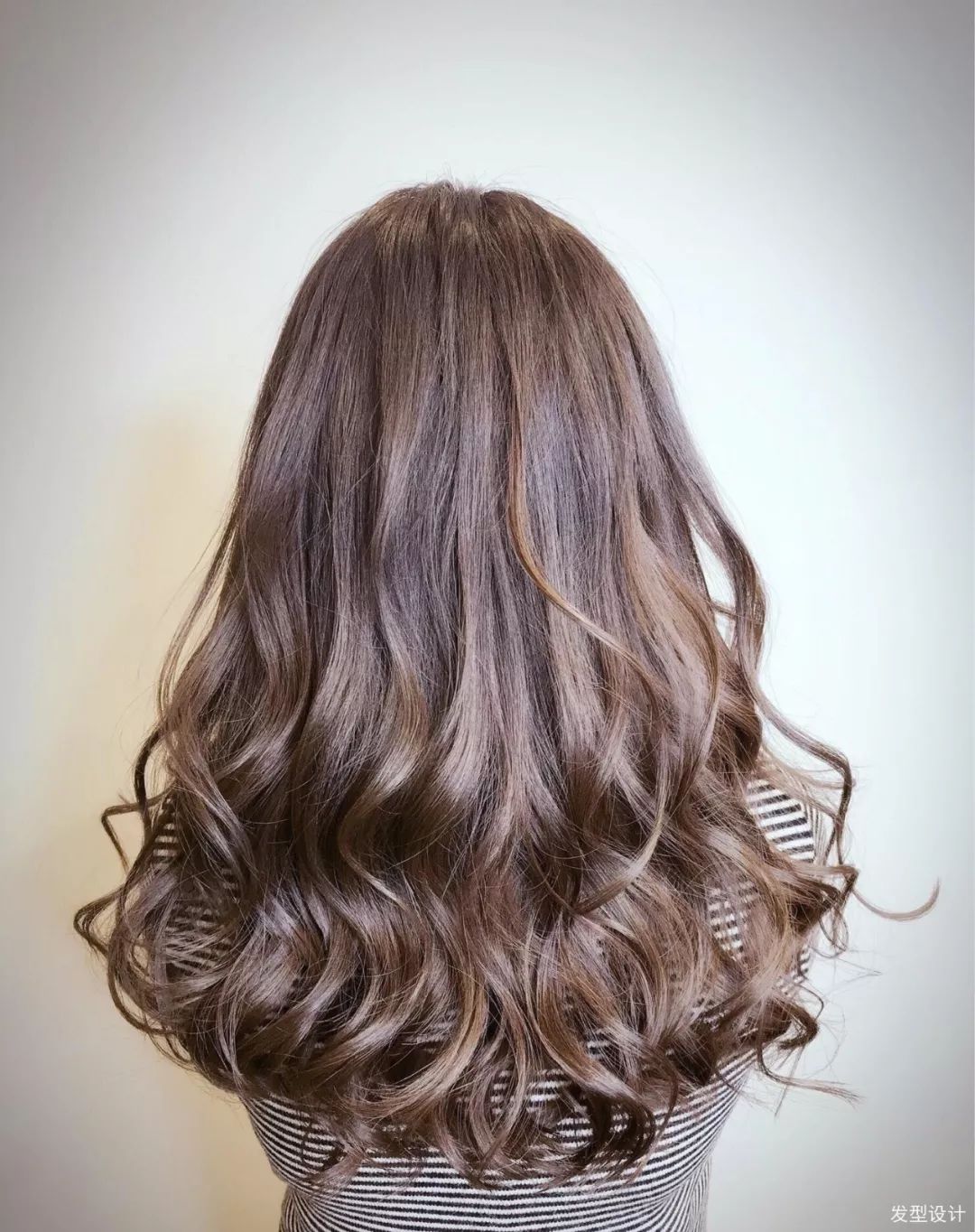 蛋糕卷蛋卷烫发引领时尚