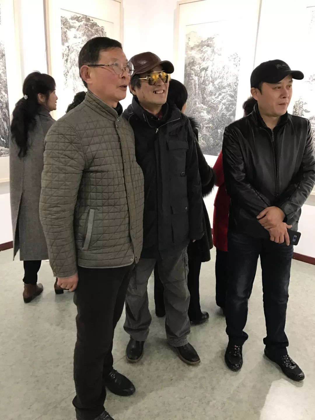 画家戴启顺,何德坤看展