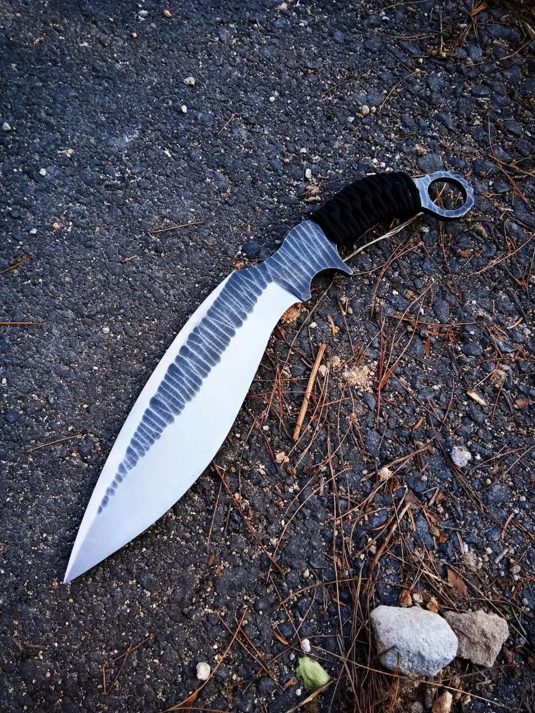 风格粗狂的世界名刃 尼泊尔军刀