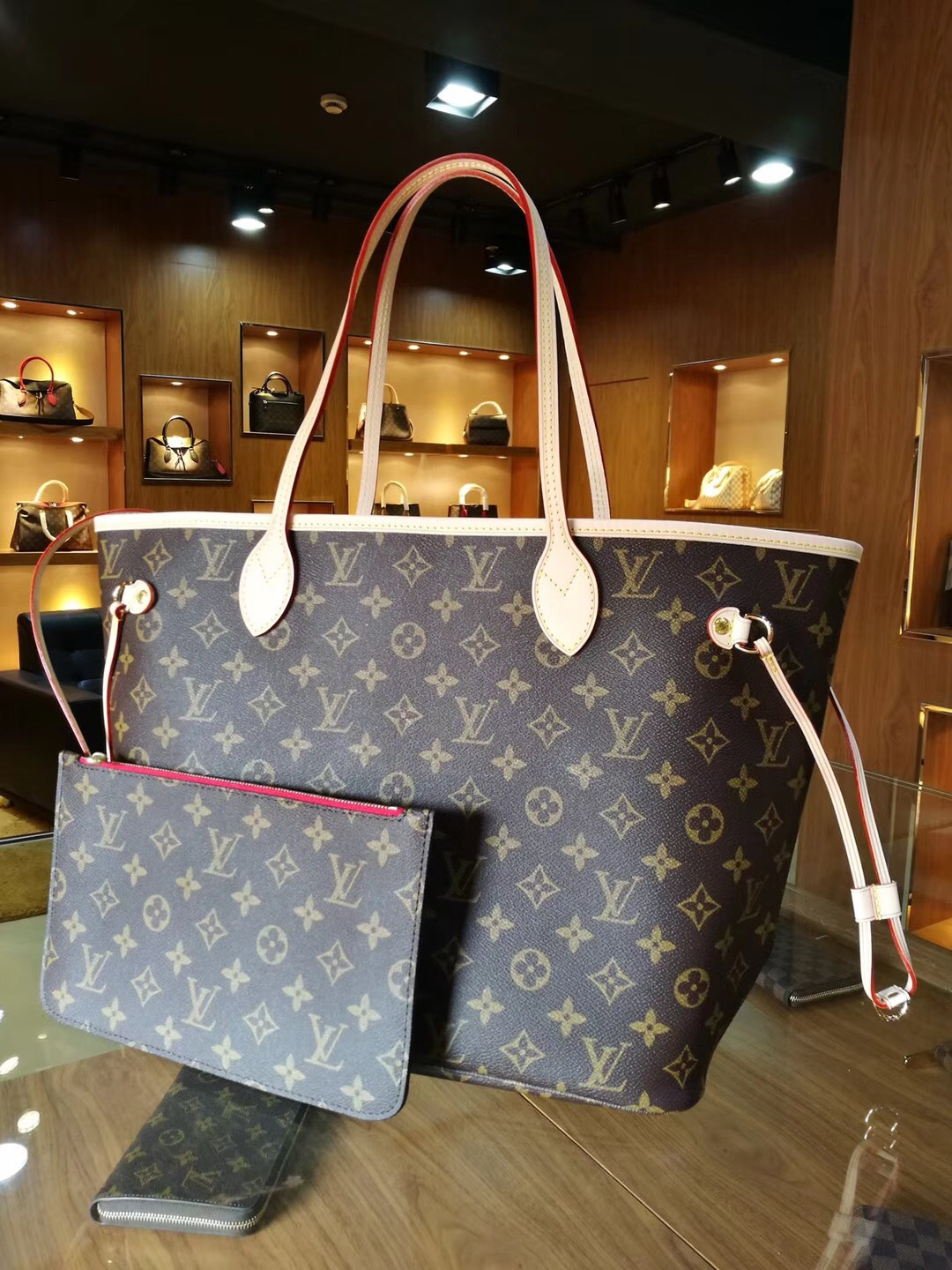 【2018包包推荐】三十款最经典的奢侈品包包,看准图片剁手吧!