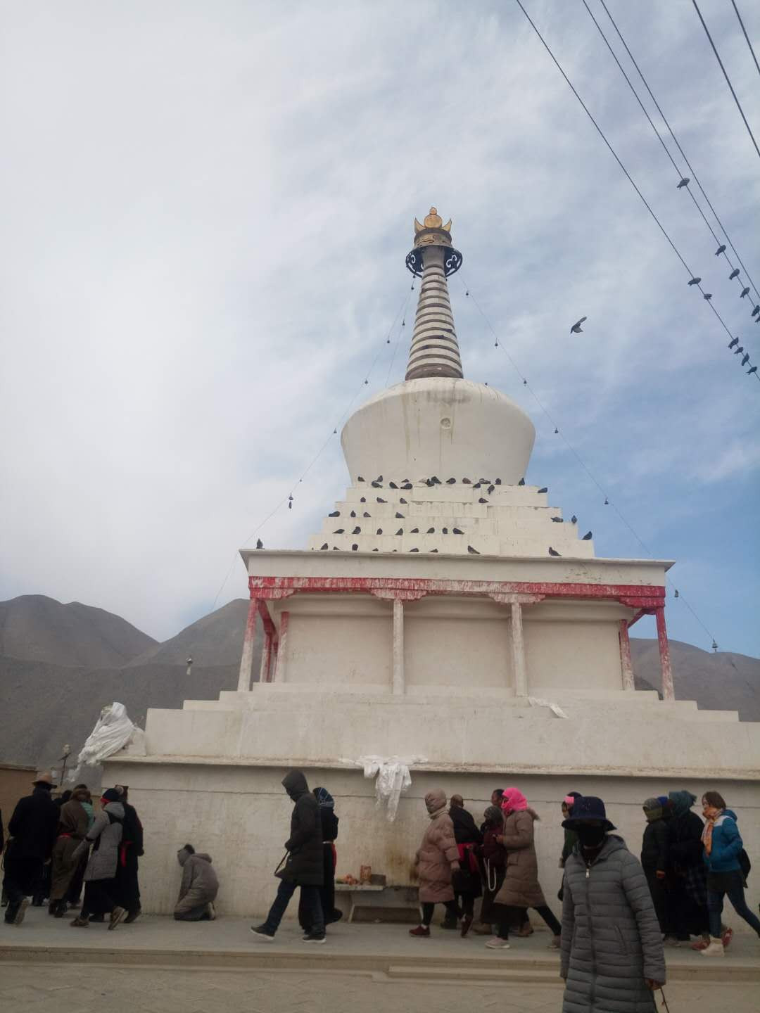 拉卜楞寺上的雄鹰,白塔,经筒,晒佛会是透进藏族人灵魂里的阳光