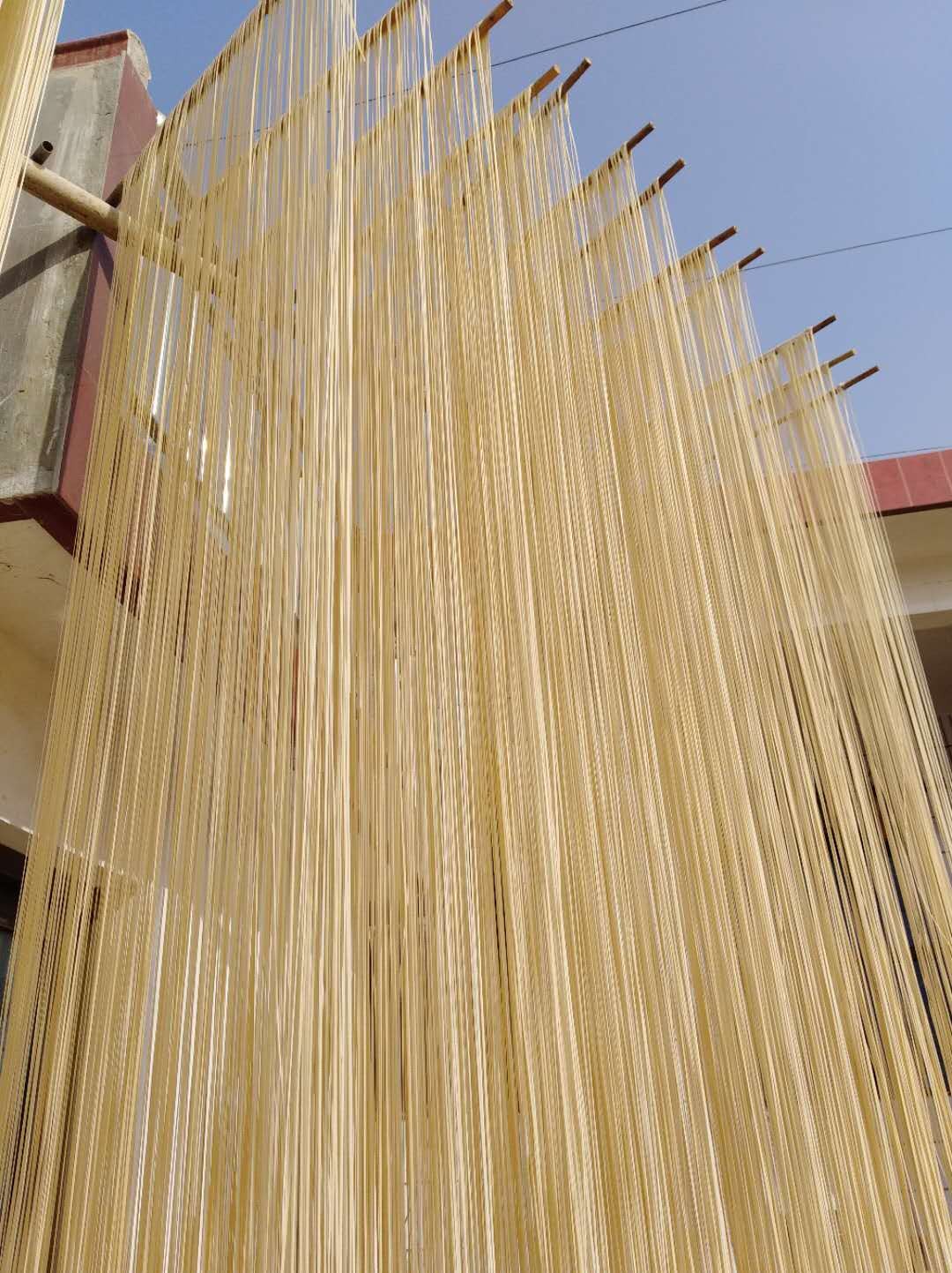 天水黄家庄家家挂挂面,成为腊月农村一道美丽风景