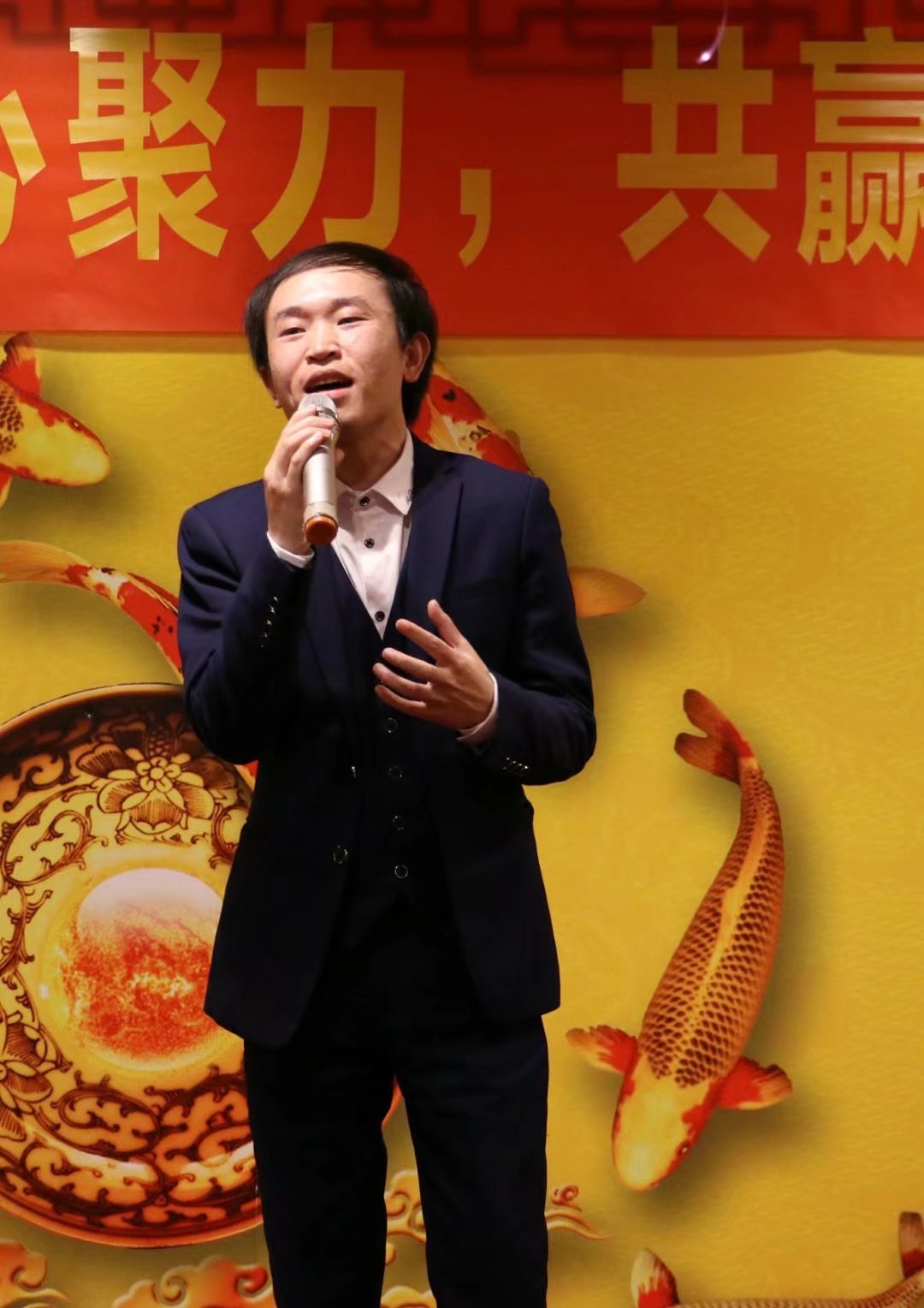 歌手龙飞鸿加入香港圆梦集团