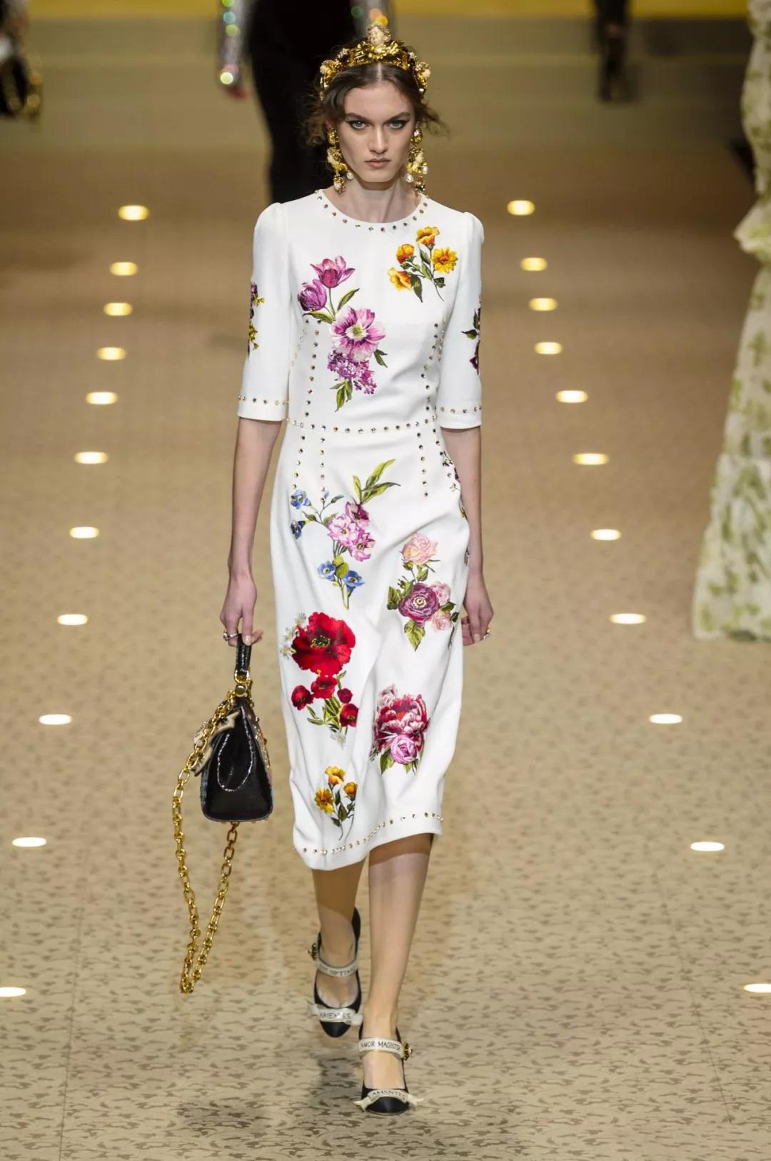 2018年最新杜嘉班纳裙装,一场华丽丽的盛宴!