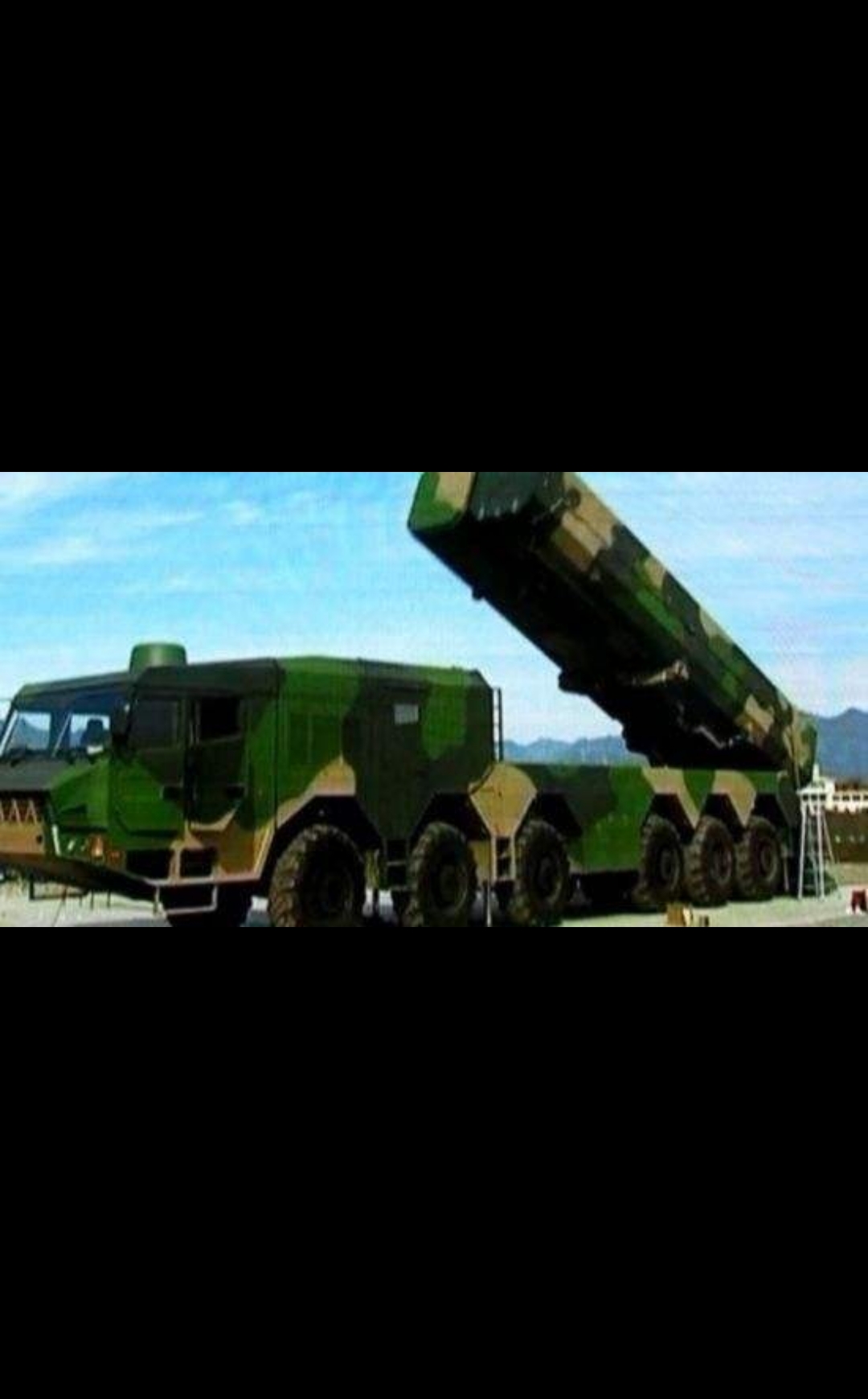 最近非常名声火的鹰击-18反舰导弹