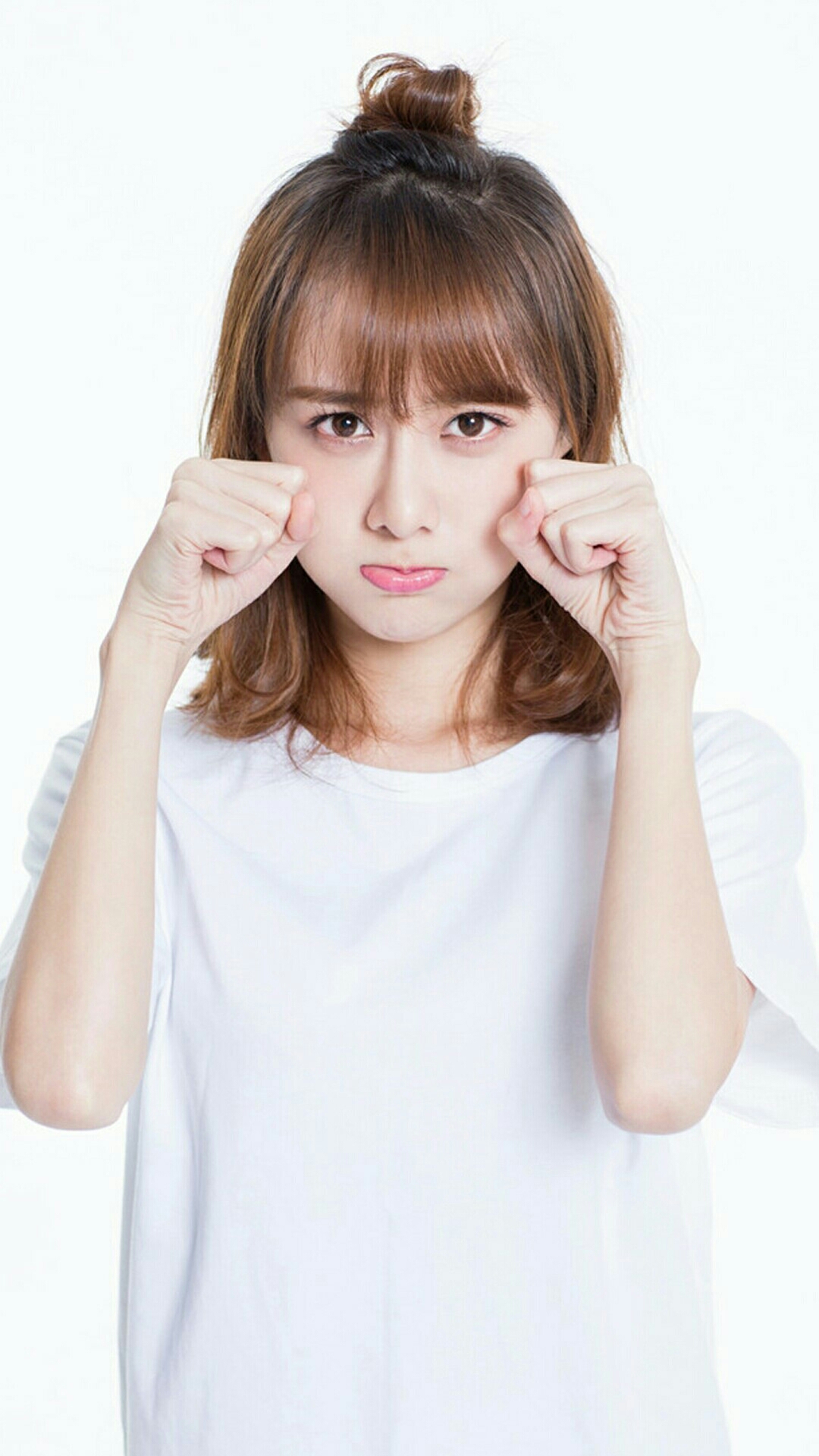 曹曦月 表情鬼马俏皮少女范儿十足 为寒冬增添暖意