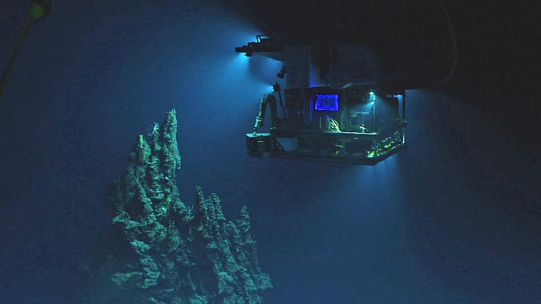 而且还能够探索到马里亚纳海沟深渊秘境众多位置的深海世界